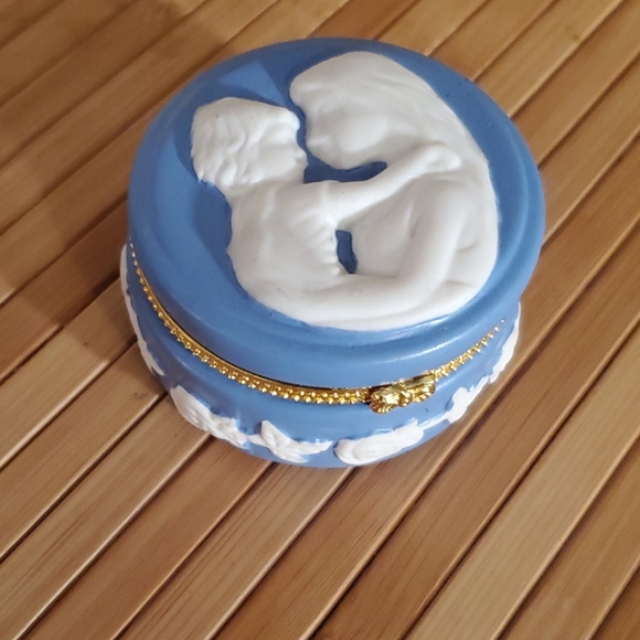 Other - Vintage Mother's Jewelry Box